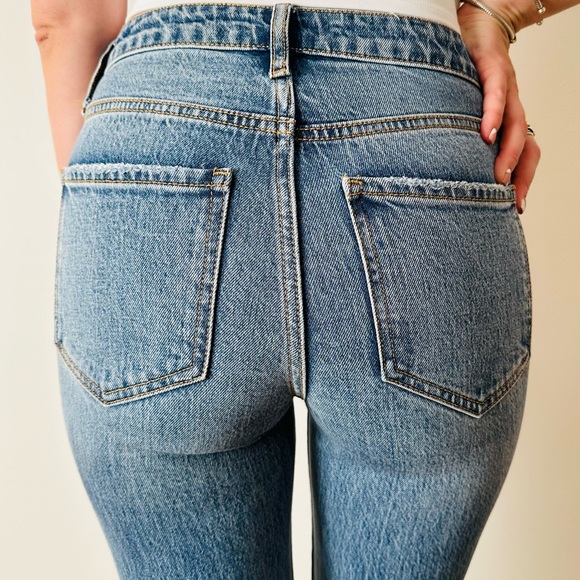 Willow & root the flared out high rise blue denim jeans side slits - Picture 3 of 14